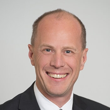 <strong><span>Günther Vock</span> Marchfelderbank</strong><br>Hält der Regionalbank seit 25 Jahren die Treue und wurde als Vorstand bis 2030 verlängert.