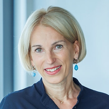 <strong><span>Sabine Pfeffer</span> UNIQA</strong><br>Leitet das Ressort Kunde & Markt Bank Österreich und hat damit die Verantwortung für die Marke Raiffeisen Versicherung inne.
